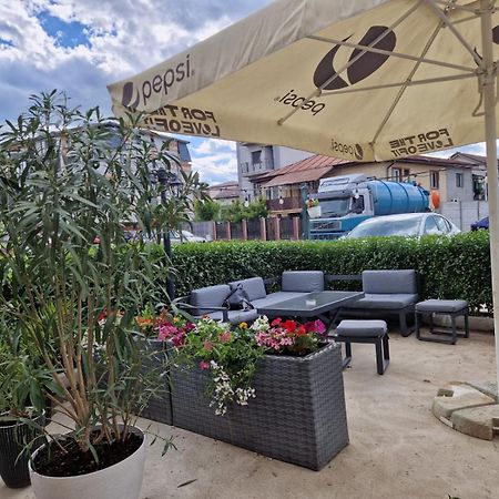 Albert Hotel Rosu Экстерьер фото