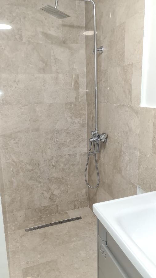 Albert Hotel Rosu Экстерьер фото