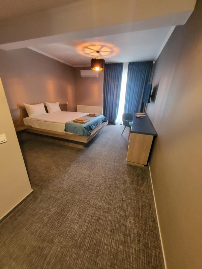 Albert Hotel Rosu Экстерьер фото