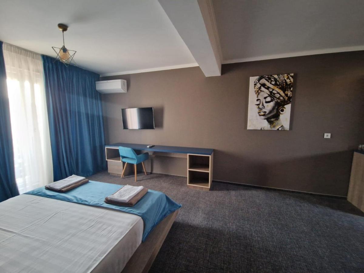 Albert Hotel Rosu Экстерьер фото